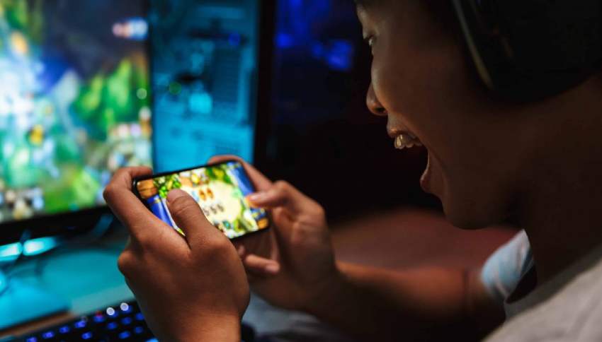 Playing mobile games